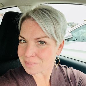 Meet your Posher, Tia